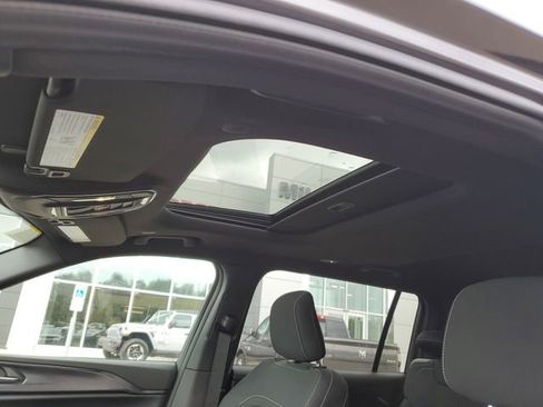 New 2025 Jeep Grand Cherokee L Laredo w/ Luxury Tech Group I image 14