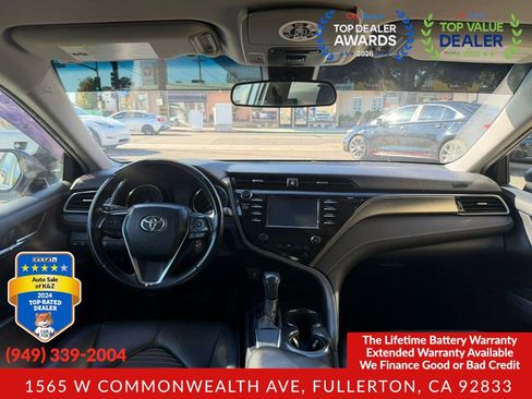 Used 2019 Toyota Camry SE FWD image 25