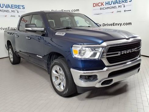 Used 2019 RAM 1500 Big Horn AWD/4WD image 3