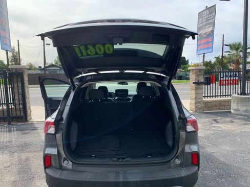 Used 2022 Ford Escape SEL image 48