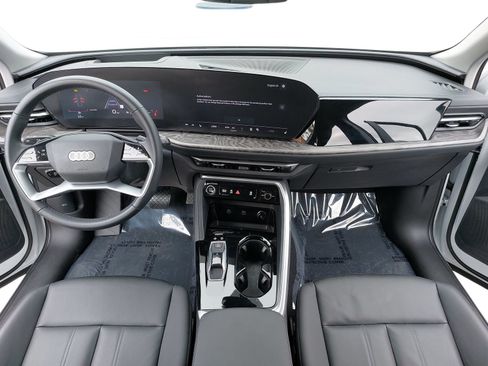 Certified 2025 Audi Q5 Premium Plus w/ Premium Plus AWD/4WD image 9