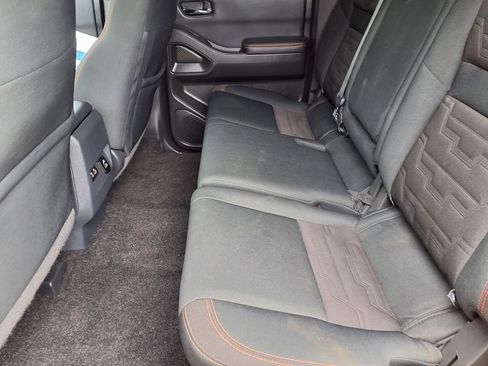 Used 2022 Nissan Frontier Pro-X RWD image 12