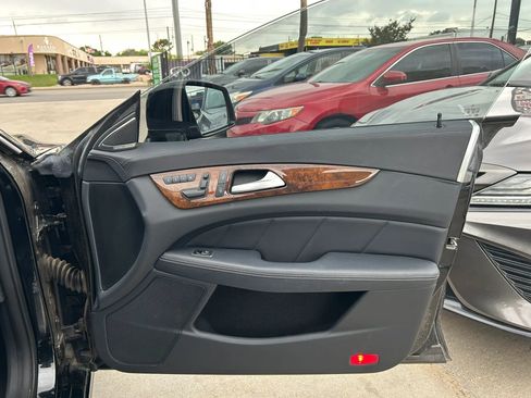 Used 2013 Mercedes-Benz CLS 550 image 14