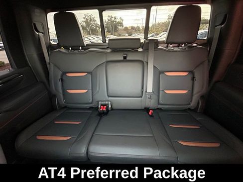 Used 2025 GMC Sierra 2500 AT4 w/ AT4 Premium Plus Package AWD/4WD image 13