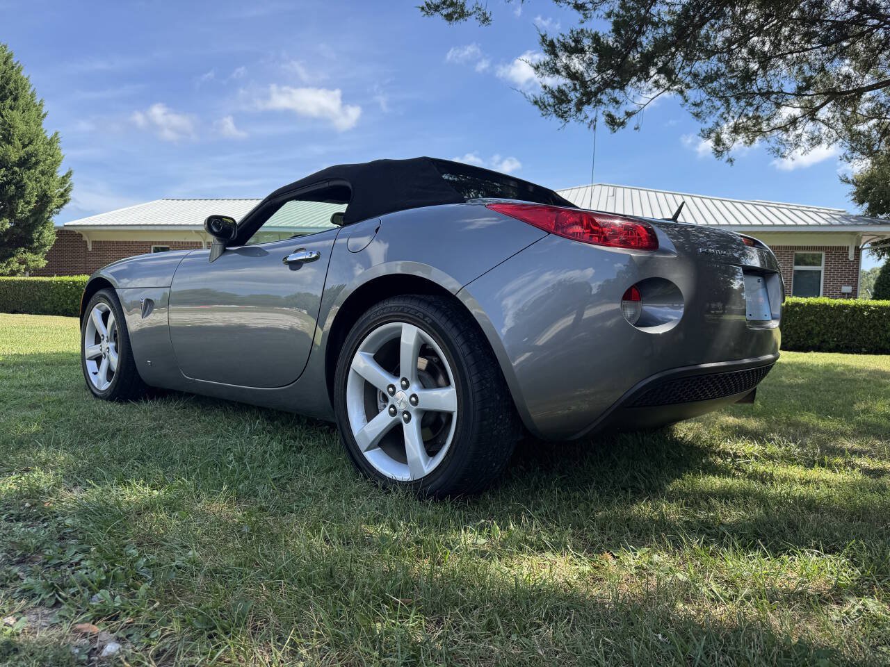 Used 2006 Pontiac Solstice Convertible w/ Power Package RWD image 12