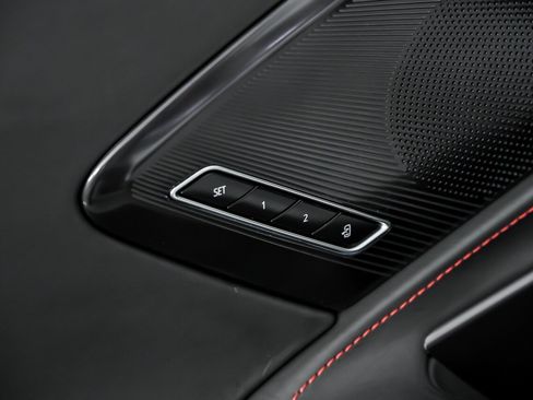 Used 2023 Chevrolet Corvette Stingray Premium Conv w/ Z51 Performance Package image 19