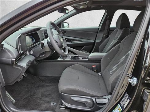 New 2026 Hyundai Elantra SEL Sport FWD image 4