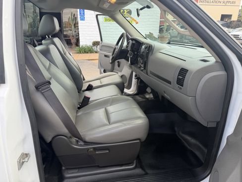 Used 2013 Chevrolet Silverado 1500 W/T image 11