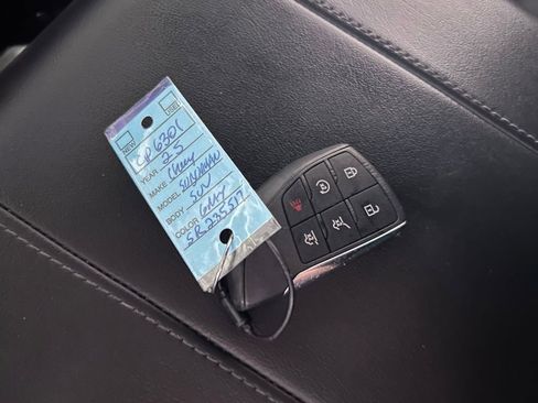 Used 2025 Chevrolet Suburban LT image 62