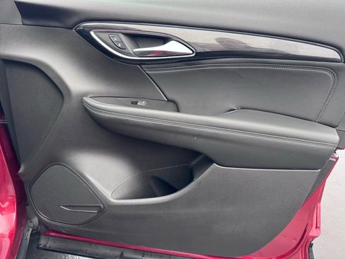 Used 2023 Buick Envision Essence w/ Sport Touring Package image 27