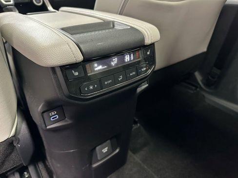 Used 2025 Toyota Grand Highlander AWD image 52