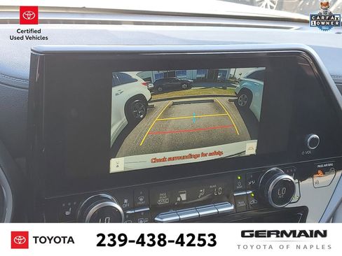 Used 2024 Toyota Highlander Limited image 26