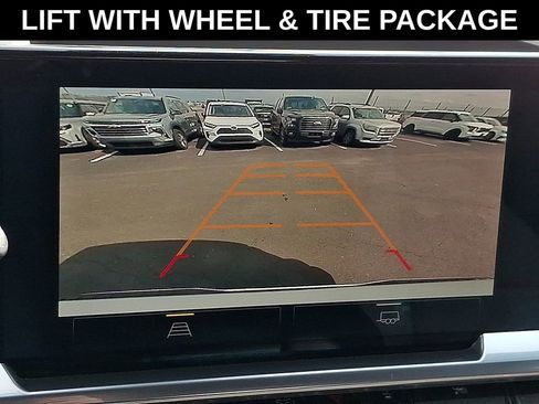Used 2022 Chevrolet Silverado 1500 RST AWD/4WD image 23