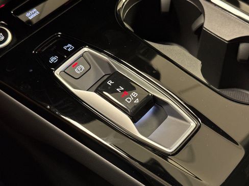 New 2025 Audi Q6 e-tron Premium Plus image 20