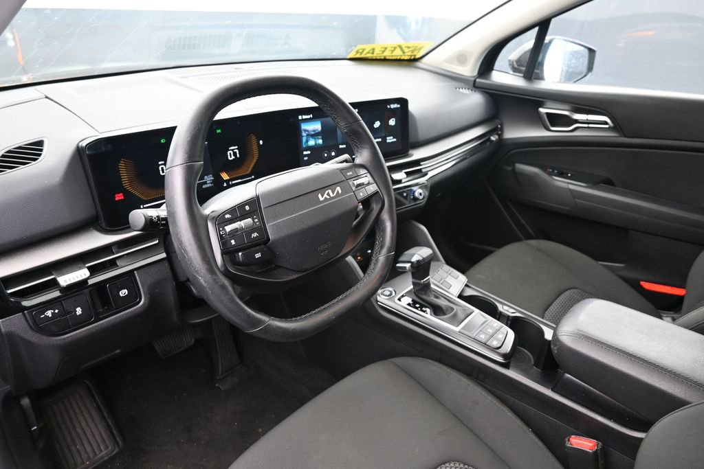 Used 2026 Kia Sportage LX FWD image 19