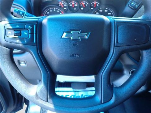 Used 2025 Chevrolet Silverado 1500 Custom Trail Boss w/ Turbomax Blackout Package AWD/4WD image 17