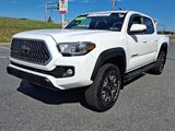 Certified 2019 Toyota Tacoma TRD Off-Road image 4