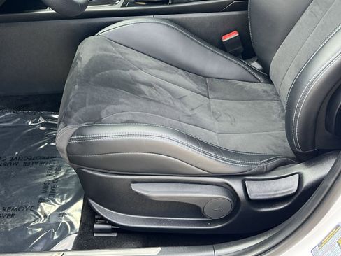 Used 2022 Hyundai Elantra N image 11