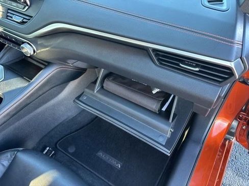 Used 2020 Nissan Altima 2.5 SR image 40