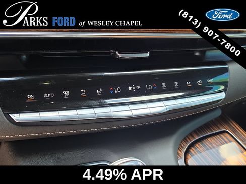Used 2021 Cadillac Escalade Premium Luxury RWD image 25
