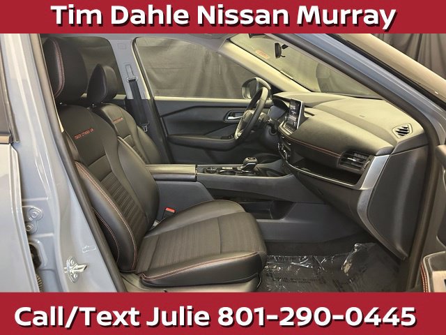 Used 2025 Nissan Rogue SV AWD/4WD image 15
