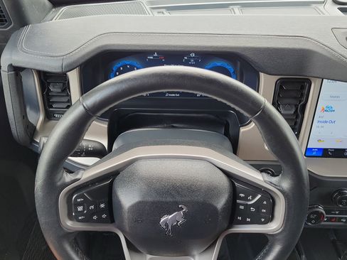 Used 2025 Ford Bronco Outer Banks AWD/4WD image 21