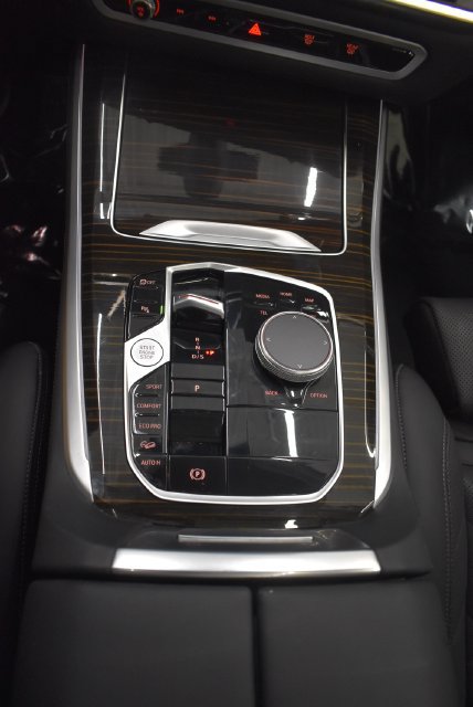 Used 2025 BMW X5 xDrive40i AWD/4WD image 29