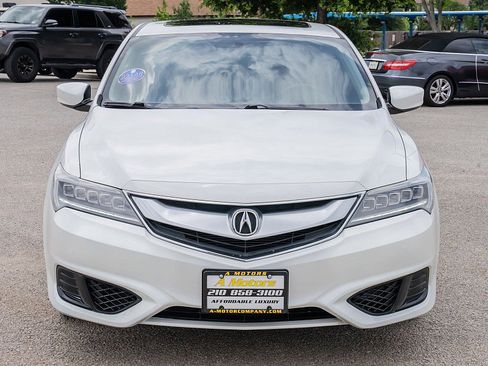 Used 2018 Acura ILX FWD image 2