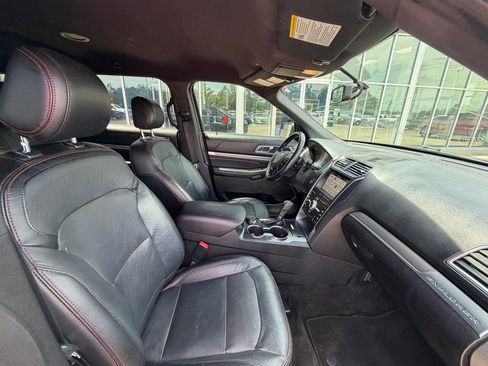 Used 2017 Ford Explorer Sport AWD/4WD image 11
