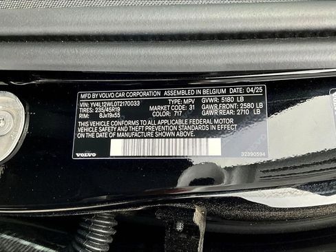 New 2026 Volvo V60 B5 Cross Country Ultra w/ Protection Package Premier image 8