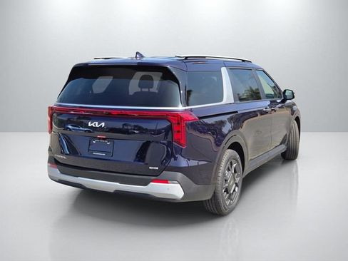 New 2026 Kia Carnival EX FWD image 5