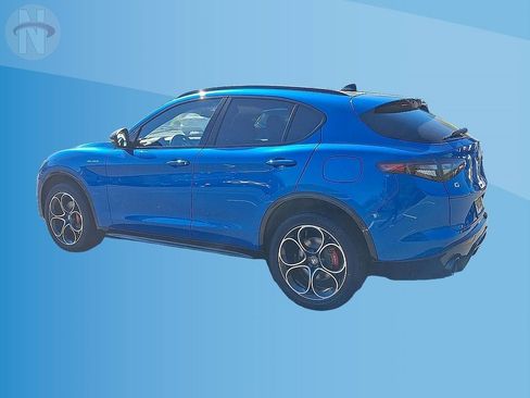 Used 2024 Alfa Romeo Stelvio Veloce AWD/4WD image 6