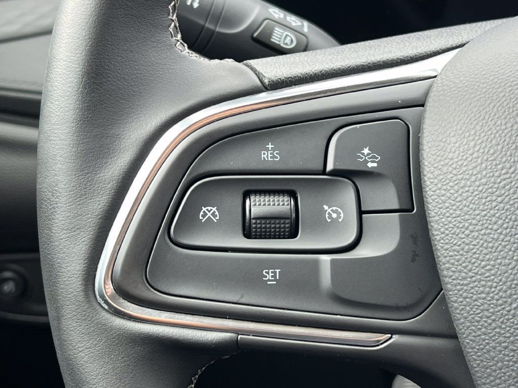 Used 2024 Buick Encore GX Preferred AWD/4WD image 19