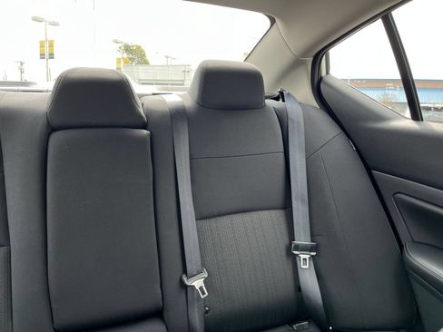 Used 2025 Nissan Altima 2.5 SV FWD image 38
