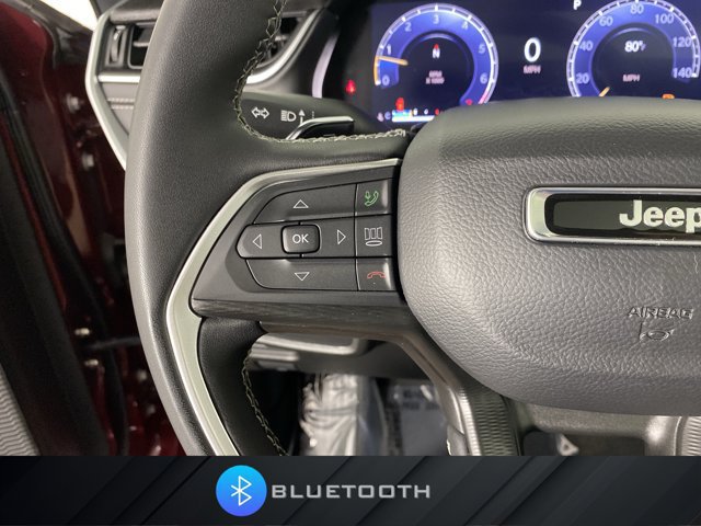 Used 2025 Jeep Grand Cherokee L Altitude AWD/4WD image 23