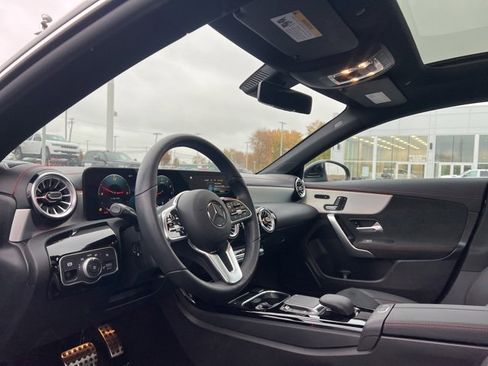 Used 2023 Mercedes-Benz CLA 250 4MATIC image 15