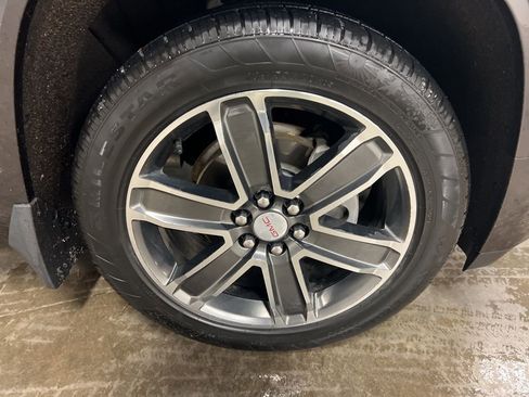 Used 2017 GMC Acadia Denali image 20