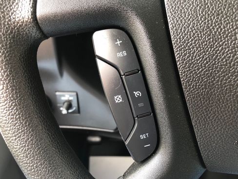 Used 2024 GMC Savana 2500 w/ Driver Convenience Package RWD image 33