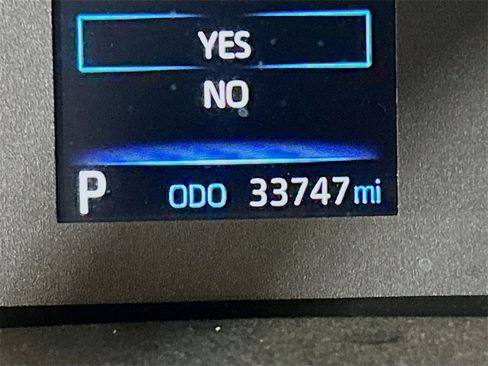 Used 2023 Toyota Corolla Cross LE image 10