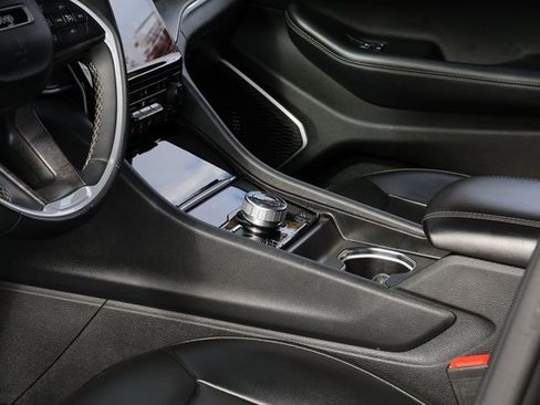 Used 2024 Jeep Grand Cherokee Limited 4xe image 15