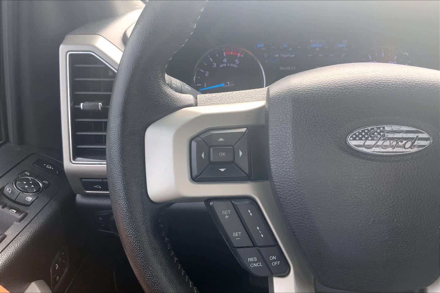 Used 2019 Ford F350 Lariat w/ Lariat Ultimate Package AWD/4WD image 24