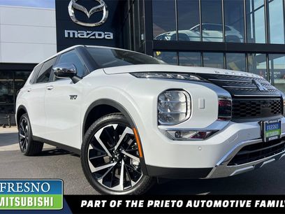 New 2025 Mitsubishi Outlander SE