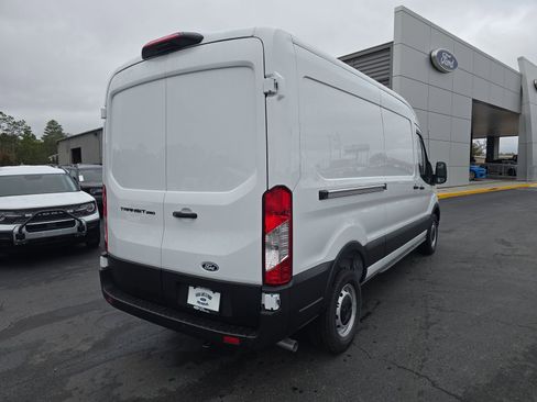 New 2026 Ford Transit 250 148 Medium Roof RWD image 4