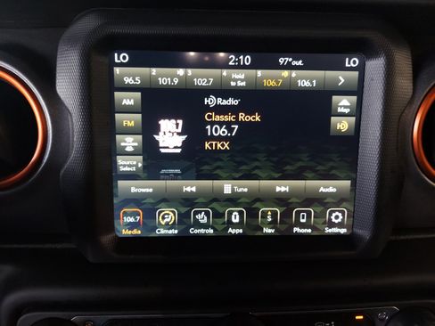 Used 2020 Jeep Gladiator Mojave AWD/4WD image 17