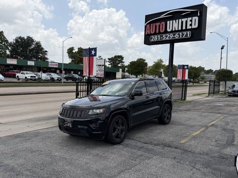 Used 2015 Jeep Grand Cherokee Altitude RWD image 1