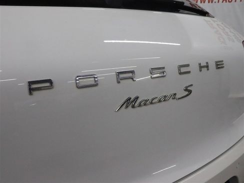 Used 2017 Porsche Macan S AWD/4WD image 11