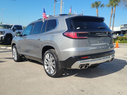 Used 2024 GMC Acadia Denali image 7