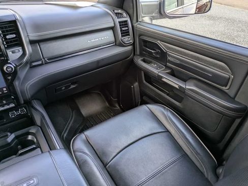 Used 2022 RAM 2500 Limited w/ Towing Technology Group AWD/4WD image 17