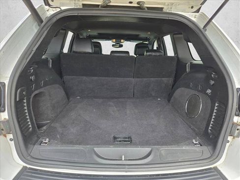 Used 2019 Jeep Grand Cherokee Altitude RWD image 6