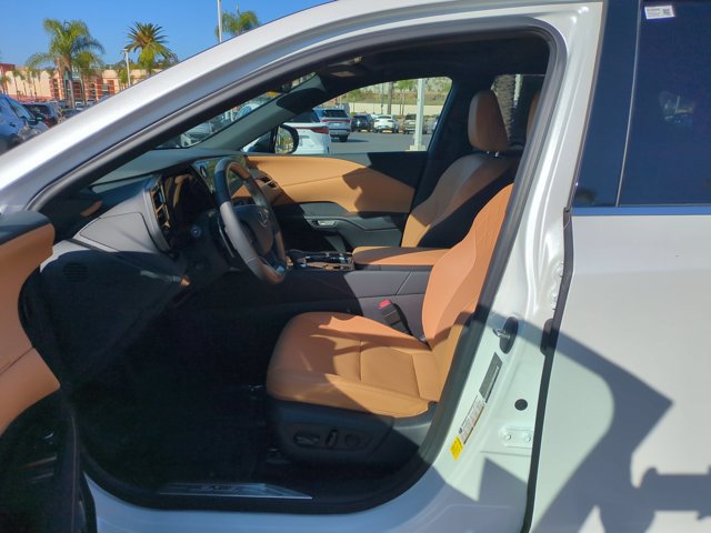 Used 2025 Lexus RX 350h w/ Convenience Package AWD/4WD image 11
